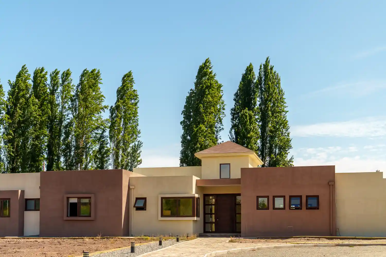 Venta parcela en Santa Luisa Chicureo oriente con casa mediterránea y gran terreno